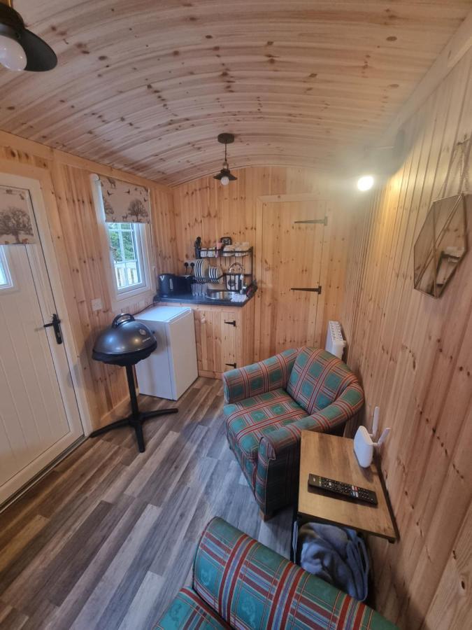 Blair Snug Hut Apartment Kelty ภายนอก รูปภาพ